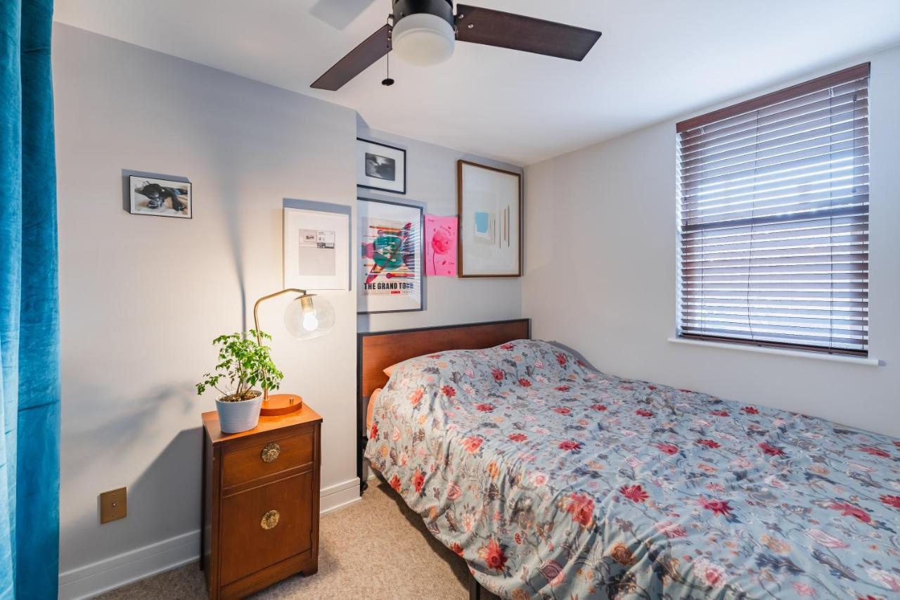 Bedroom In Thoughtfully Decorated East Passyunk Home Philadelphia Exterior foto